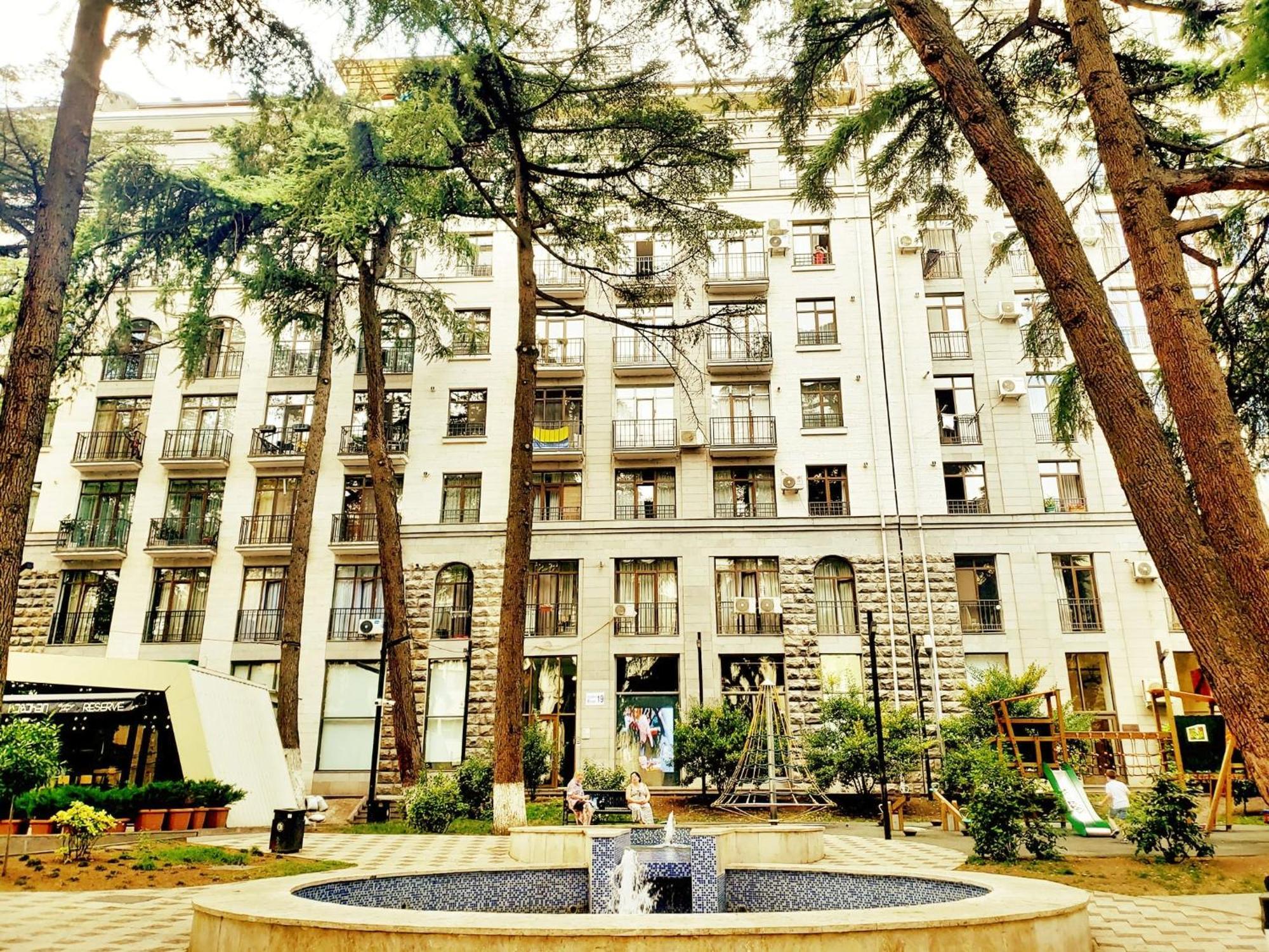 Cozy Apartment In The City Center Mtatsminda 第比利斯 外观 照片