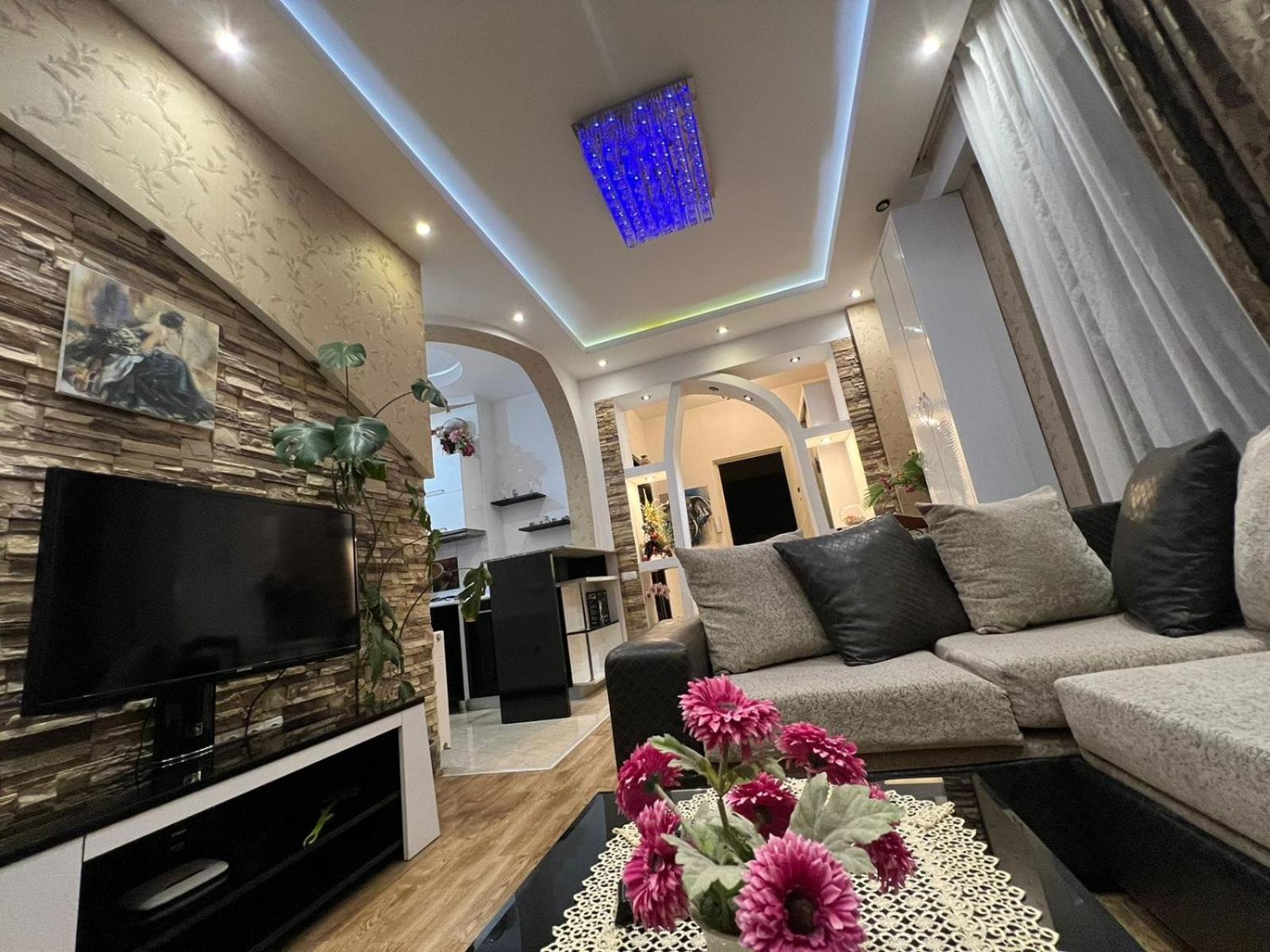 Cozy Apartment In The City Center Mtatsminda 第比利斯 外观 照片