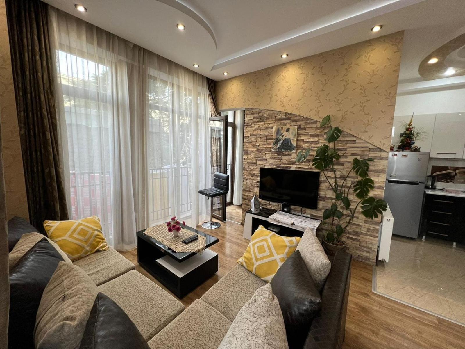 Cozy Apartment In The City Center Mtatsminda 第比利斯 外观 照片