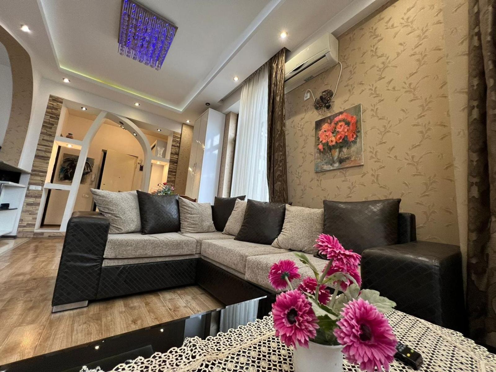 Cozy Apartment In The City Center Mtatsminda 第比利斯 外观 照片