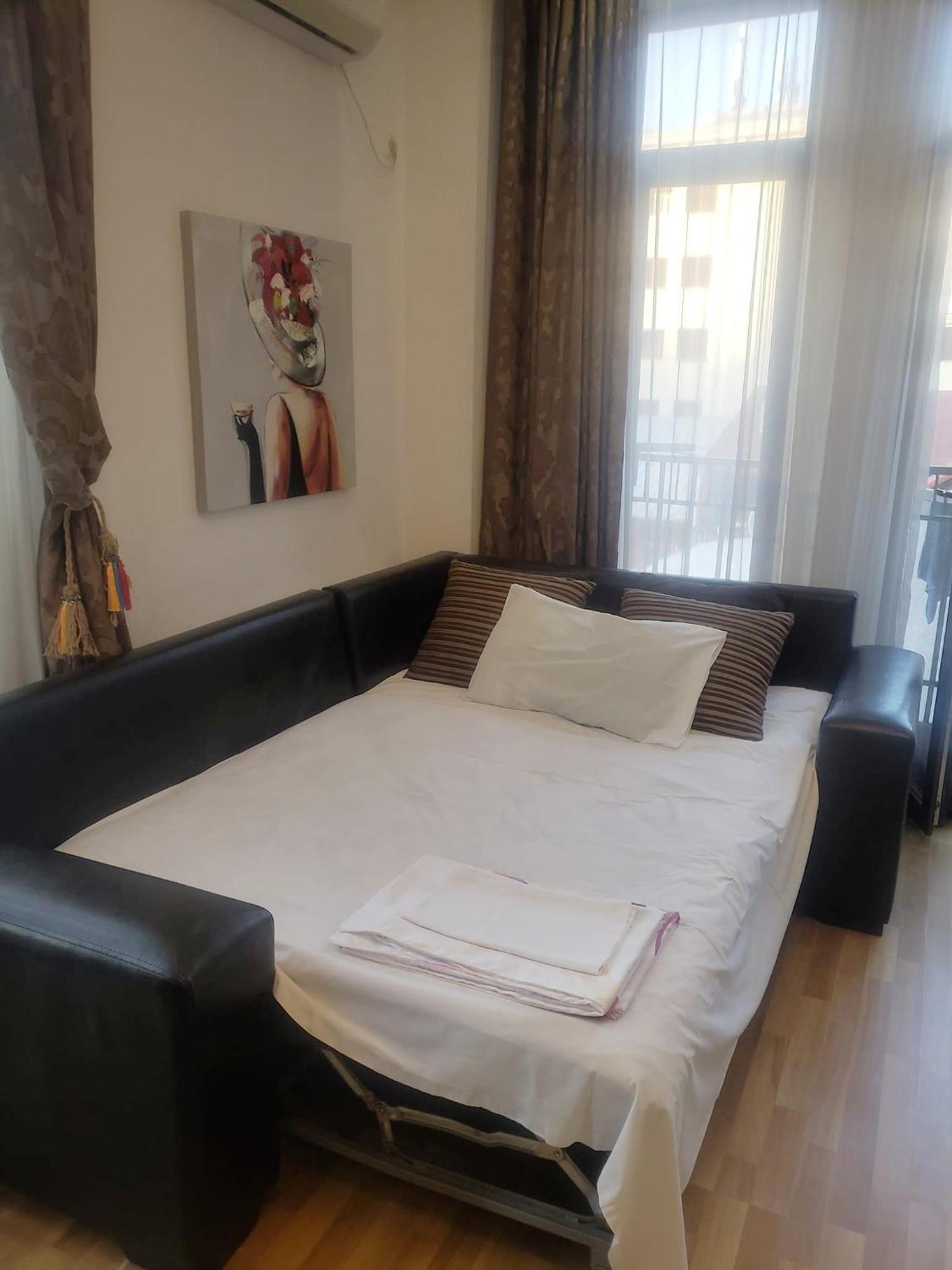 Cozy Apartment In The City Center Mtatsminda 第比利斯 外观 照片