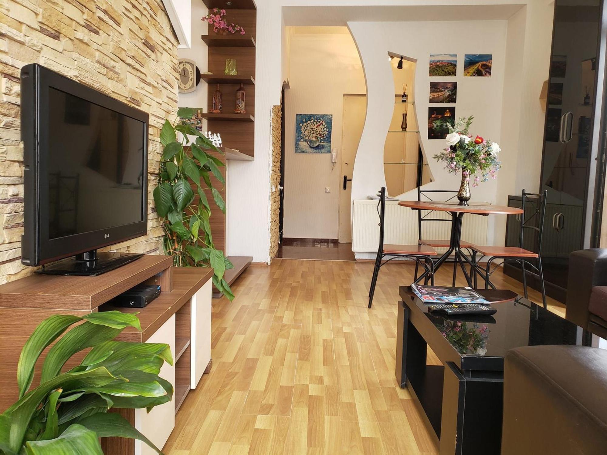 Cozy Apartment In The City Center Mtatsminda 第比利斯 外观 照片