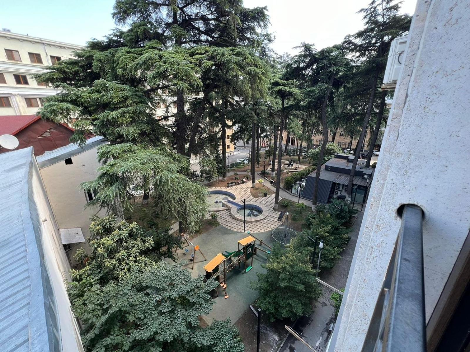 Cozy Apartment In The City Center Mtatsminda 第比利斯 外观 照片