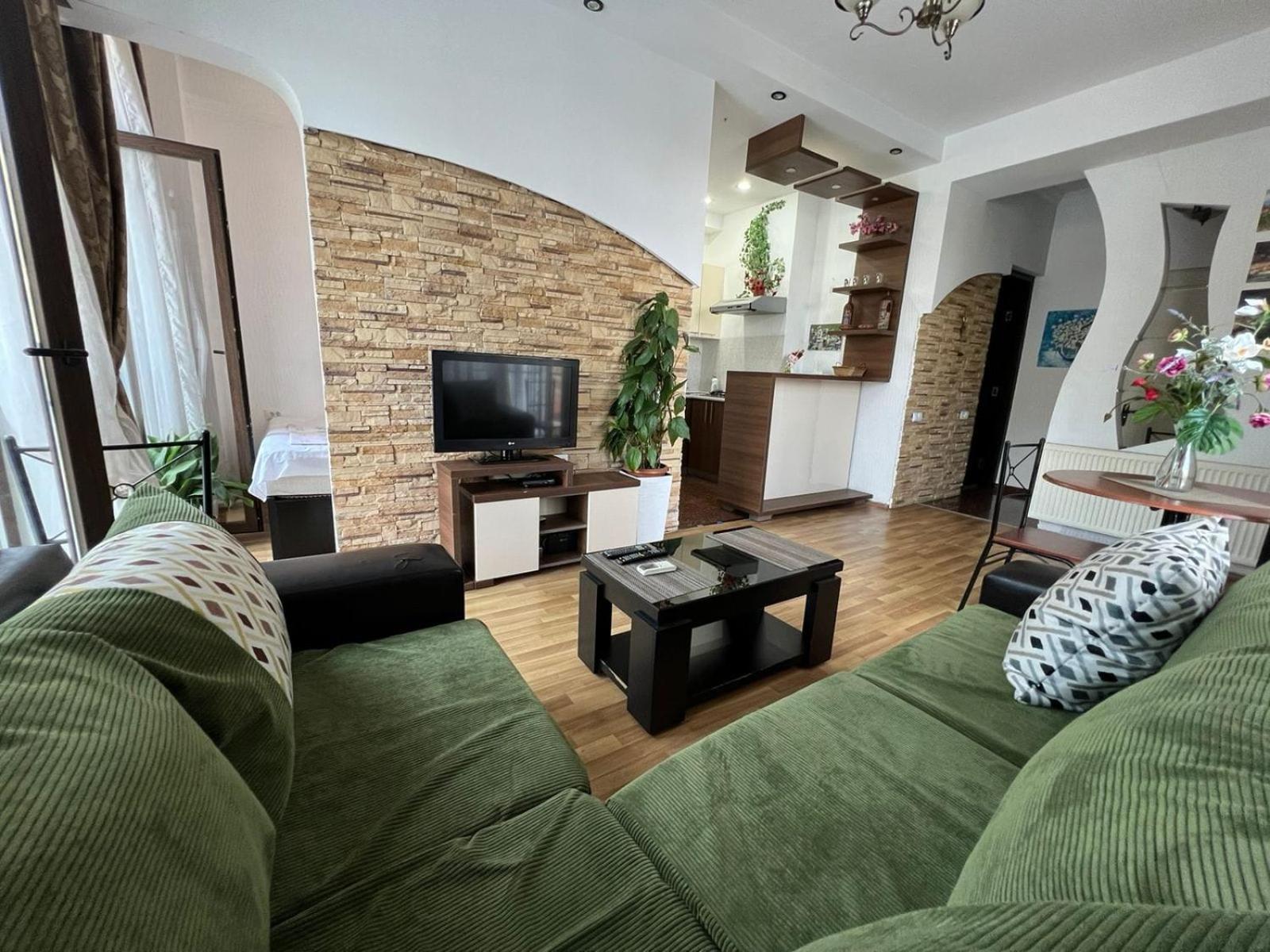 Cozy Apartment In The City Center Mtatsminda 第比利斯 外观 照片