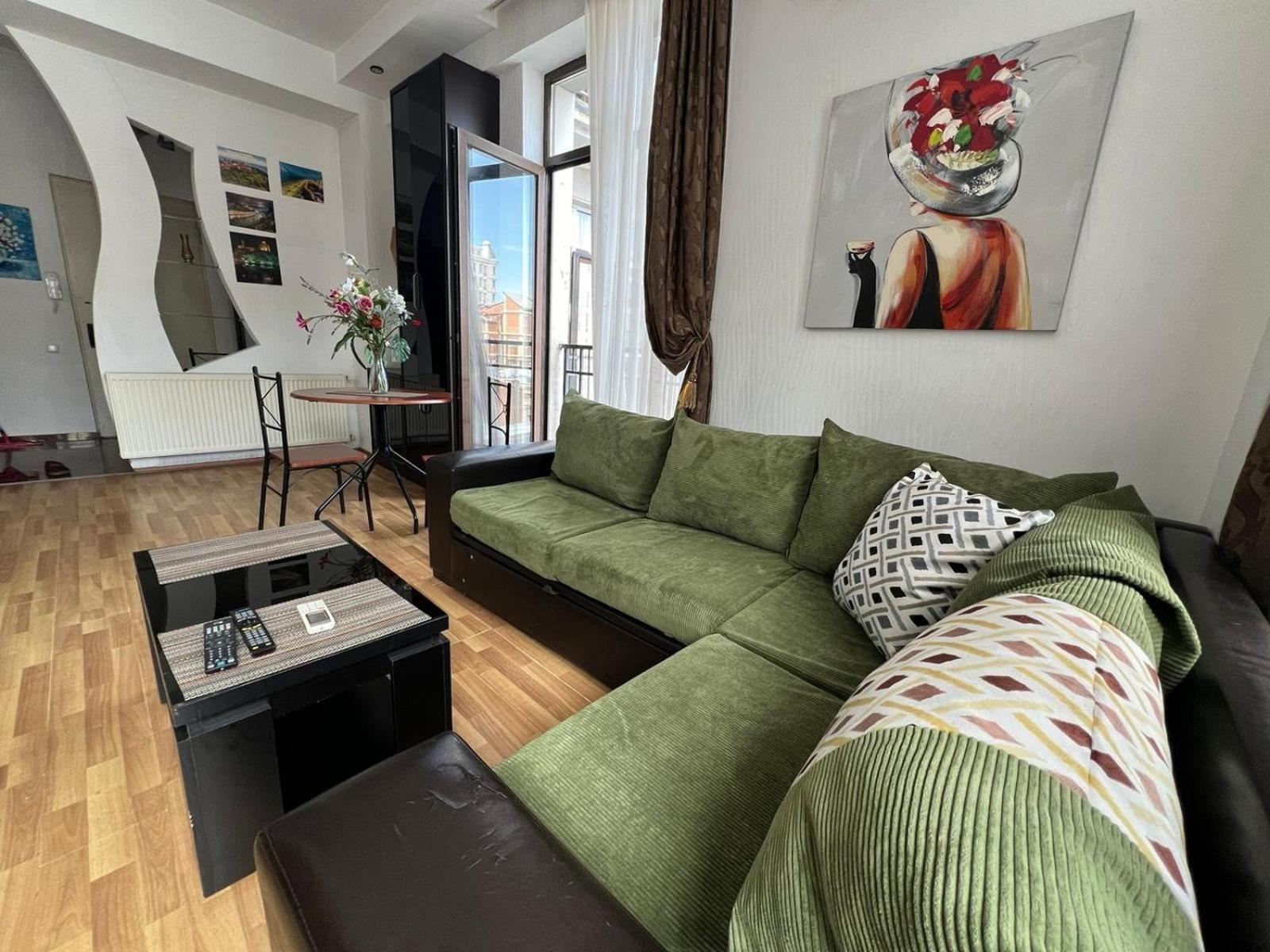 Cozy Apartment In The City Center Mtatsminda 第比利斯 外观 照片