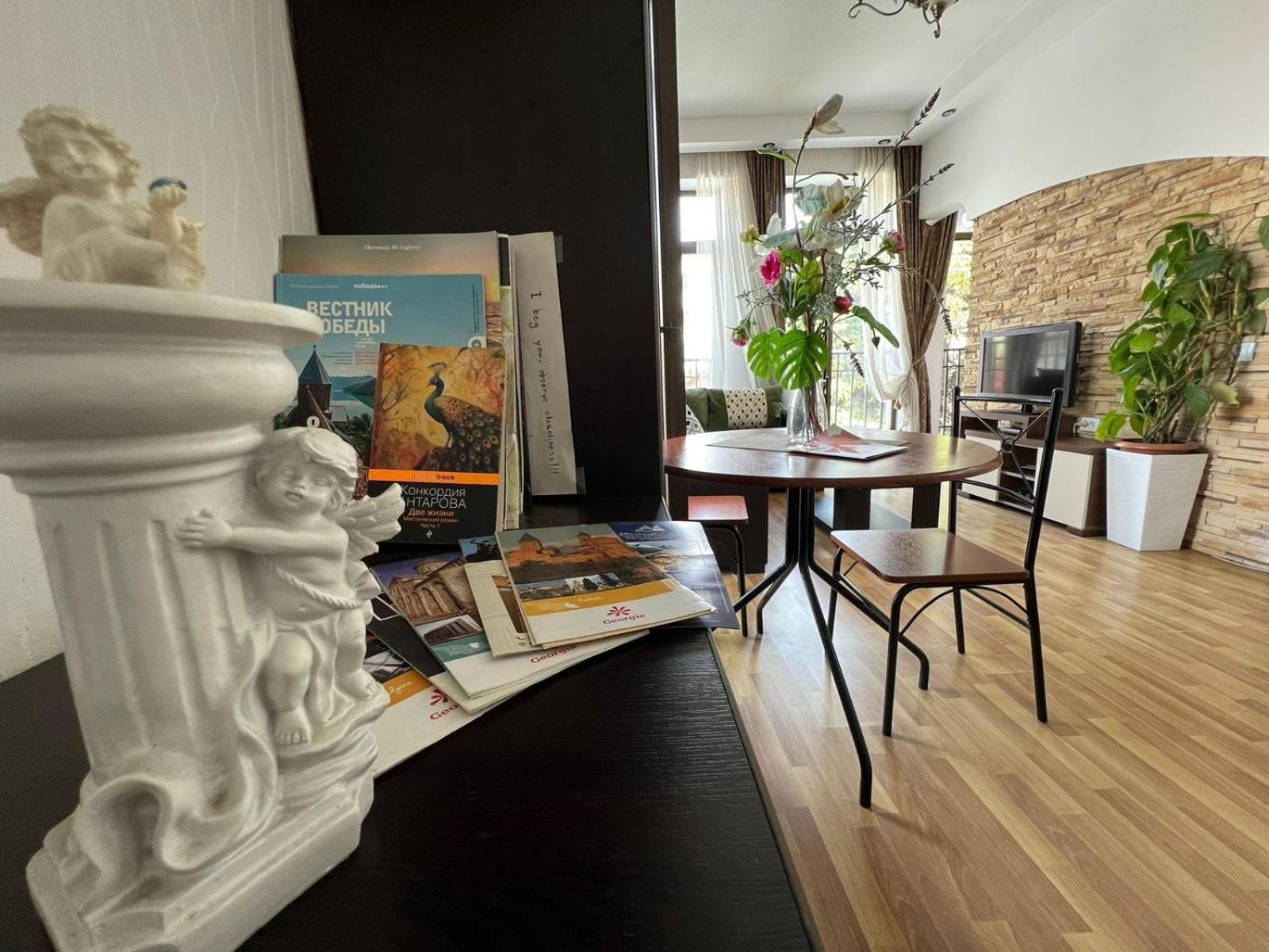 Cozy Apartment In The City Center Mtatsminda 第比利斯 外观 照片