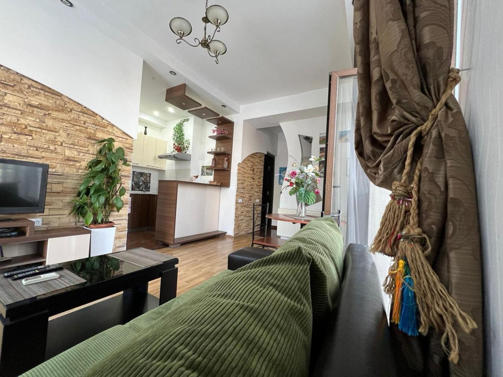 Cozy Apartment In The City Center Mtatsminda 第比利斯 外观 照片